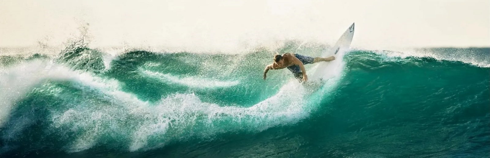 Faire du surf à Phuket.jpg