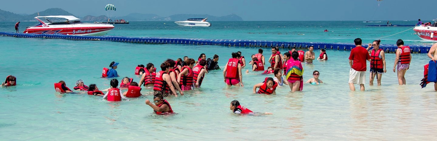 GROUPE DE TOURISTE CHINOIS CORAL ISLAND