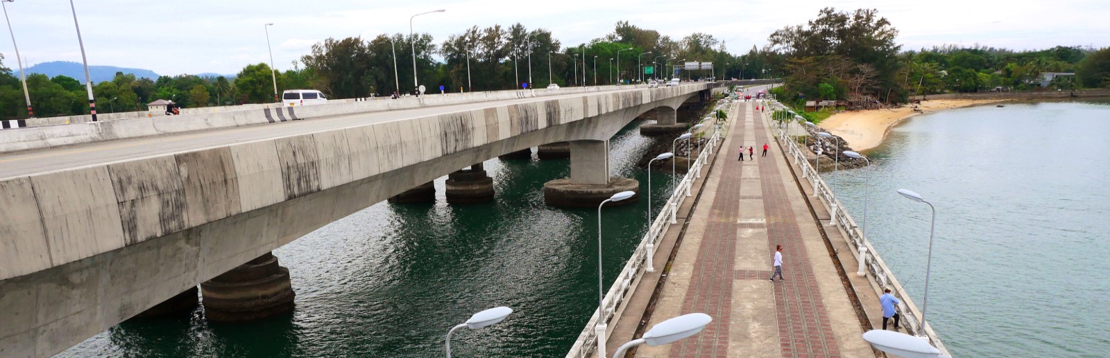 LES PONTS DE PHUKET.jpg