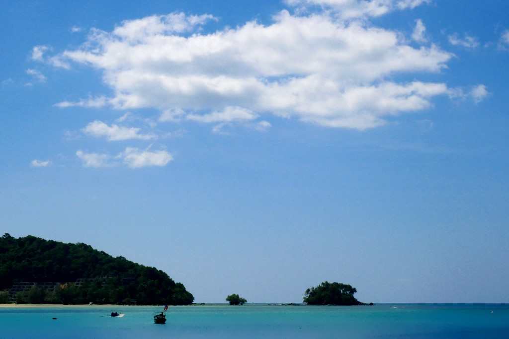 Où se trouve Nai Yang beach