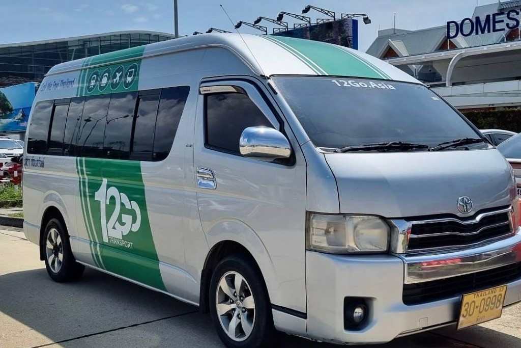 DE PHUKET A KHAO LAK EN MINIBUS