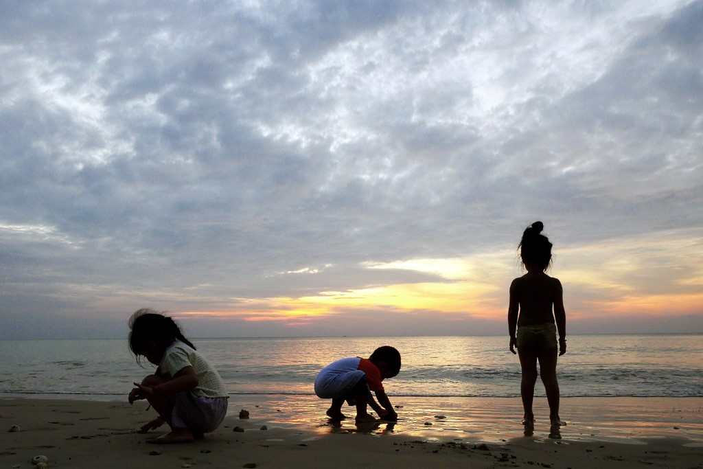 ENFANTS A BAAN NAM KHEM TAKUA PA