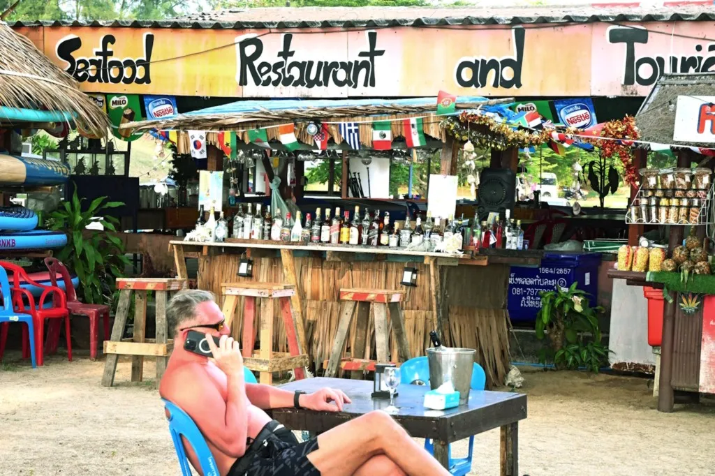 FARANG A LA RETRAITE A PHANG NGA