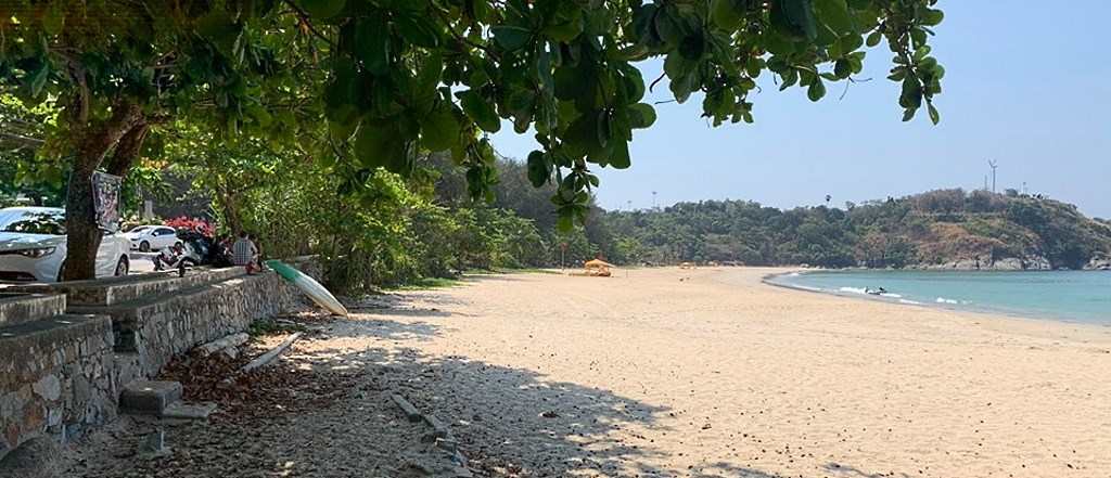 la plage de nai harn pendant le coronavirus