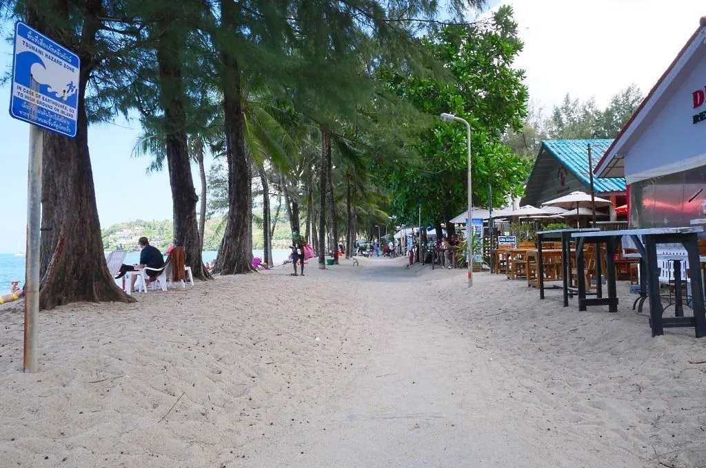 Le rivage de Kamala beach