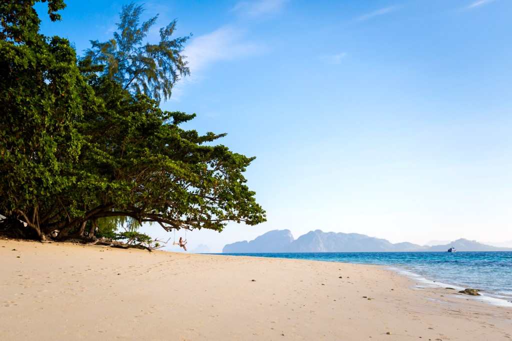 PARADISE BEACH KOH KRADAN THAILANDE