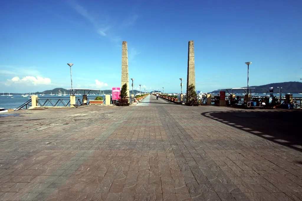 PORT DE CHALONG PHUKET