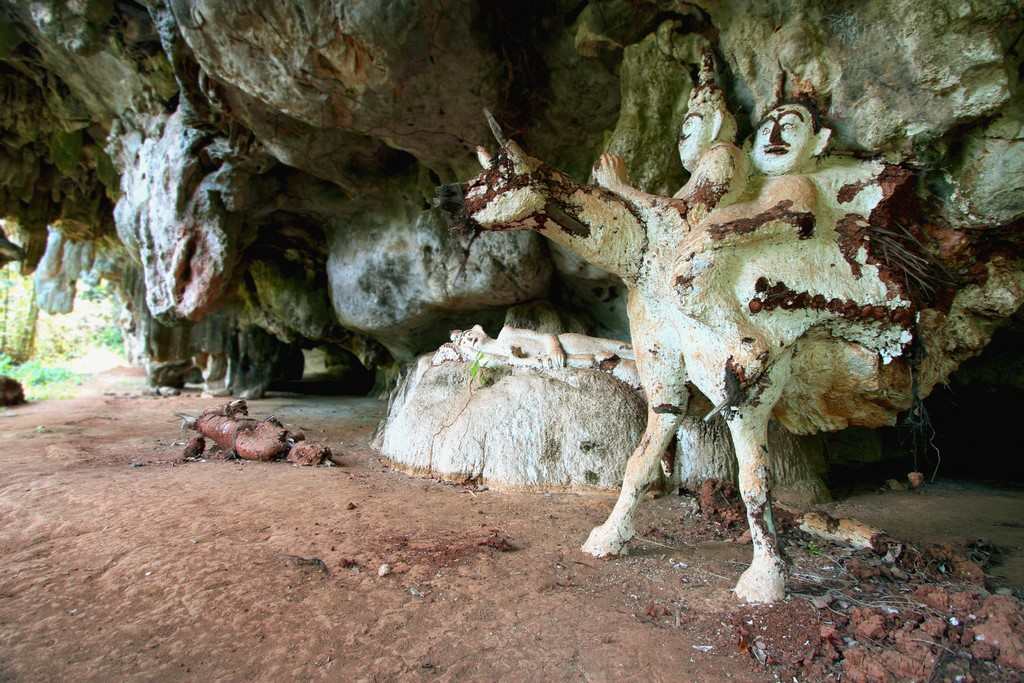 STATUES VEGETALES DE THAP PHUT A PHANG NGA