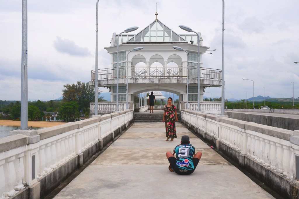 SUR LE PONT SARASIN PHUKET