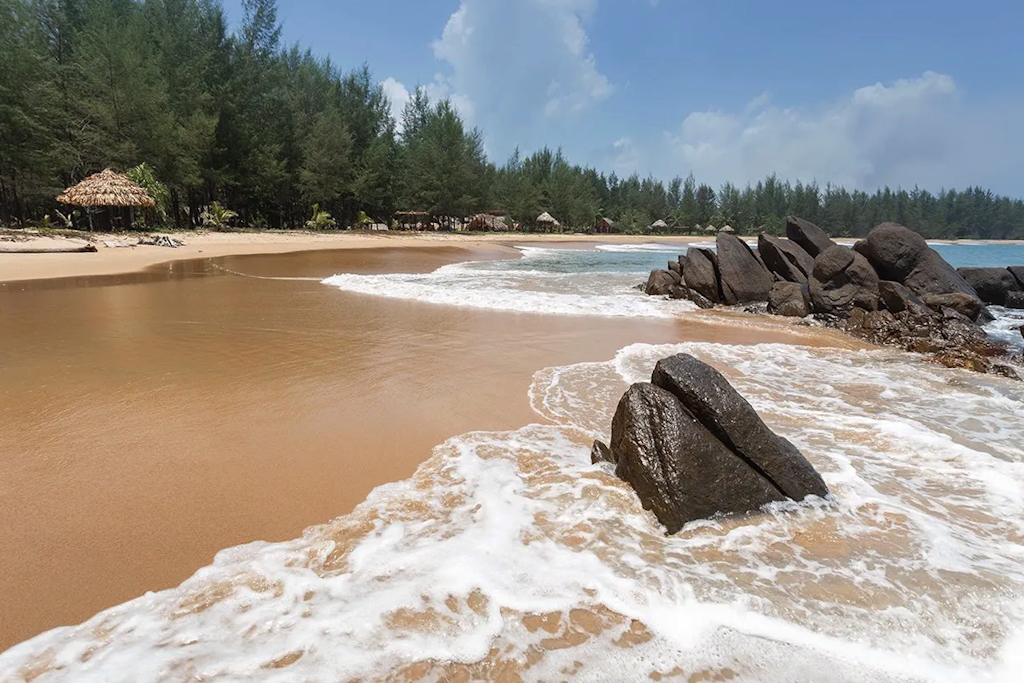 THE MOKEN ECO VILLAGE KOH PHRATHONG