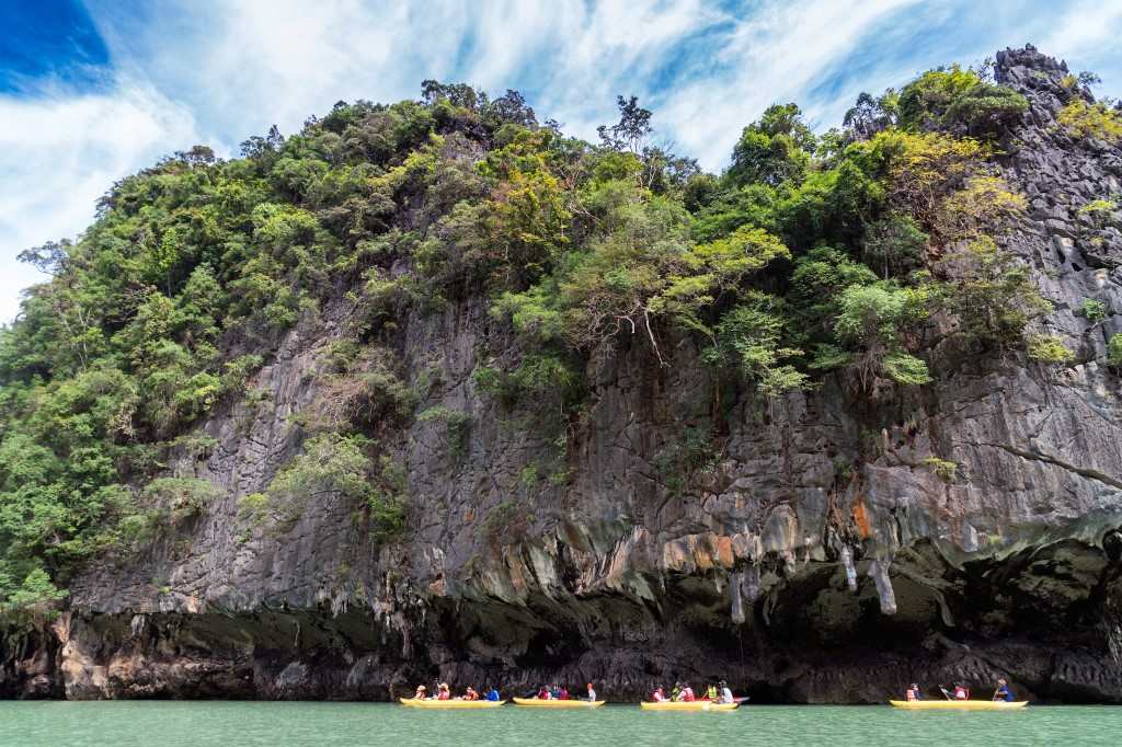 VISITER LA BAIE DE PHANG NGA EN CANOE