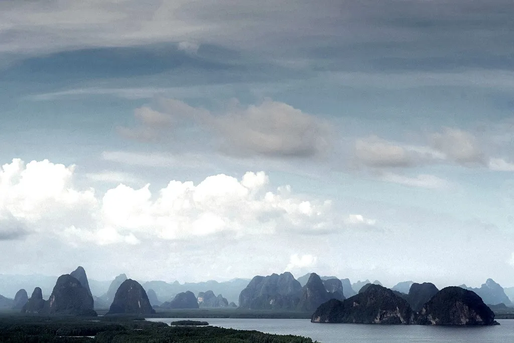 VUE DE LA BAIE DE PHANG NGA DEPUIS SAMET NANGCHE