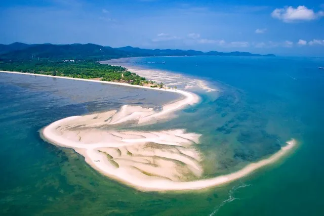 AU NORD DE KOH YAO YAI
