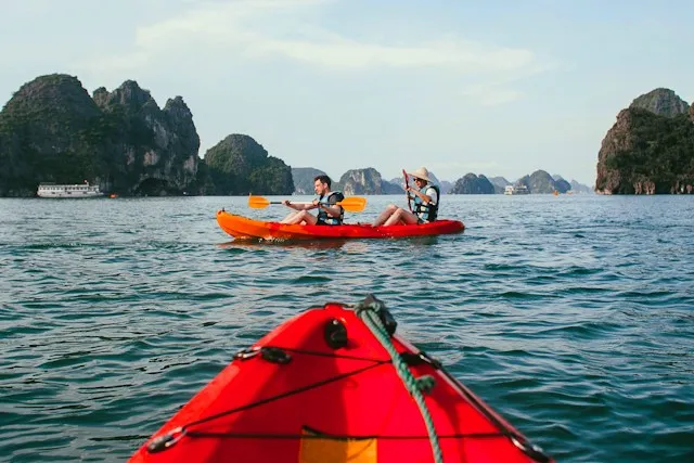FAIRE DU KAYAK DE MER A PHUKET
