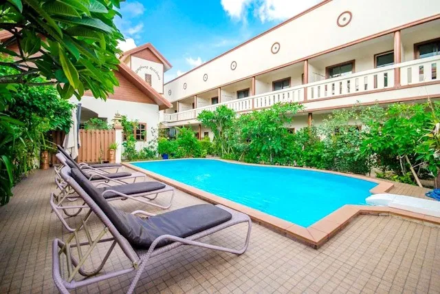 HOTELS FRANCOPHONES A RAWAI PHUKET THAILANDE