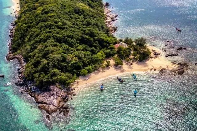 plage sur koh bon province de phuket