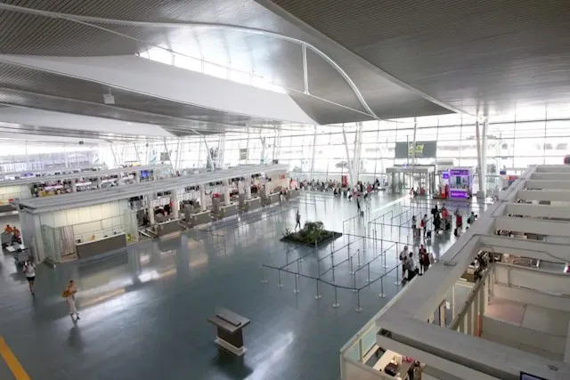 SALLE ENREGISTREMENT AEROPORT INTERNATIONAL DE PHUKET THAILANDE