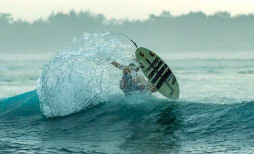 SURF A BALI