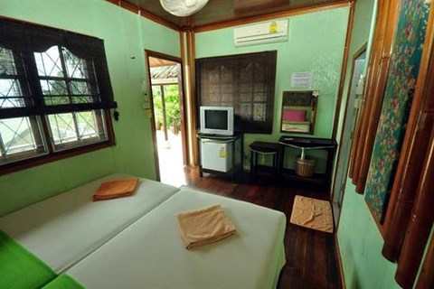 Phi Phi October Guesthouse